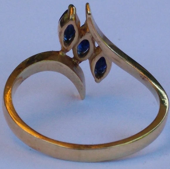 ANTIQUE UNTREATED NATURAL Sapphire 10K Gold Ring - Picture 7 of 8